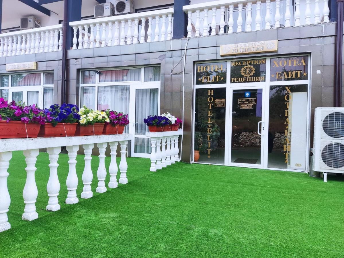 埃立特酒店 基尔科沃 外观 照片